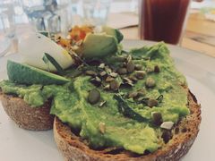 牛油果吐司-Egg•Allday Brunch(襄阳北路店)