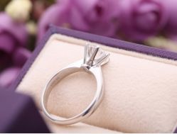 -威德钻石-克拉钻大本营(南京东路店)