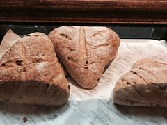 三角芝士包-Juicy Bakery(大学路店)