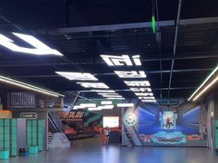 -极限PLAY运动娱乐新世界·团建派对潮玩休闲馆·室内蹦极高空游乐园