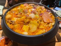 新世界部队火锅-晃晃悠悠酒肉合作社