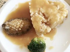 鲍鱼捞饭-添福来墨鱼饺子 · 海鲜东北菜(大连星海·黄浦路店)