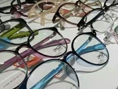-臻美视爵眼镜·明月·依视路·蔡司折扣店(广渠门店)