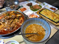 餐具摆设-韩香福脊骨汤锅(上杭路店)