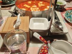 -尚尚仙·酸汤猪手·猪肚鸡火锅(华联万柳购物中心店)