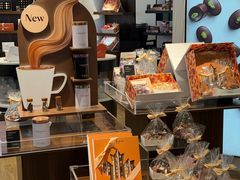-Laderach 莱德拉(上海环贸iapm店)
