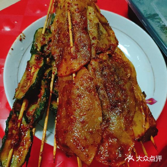 龙哥特色烧烤(站前店)