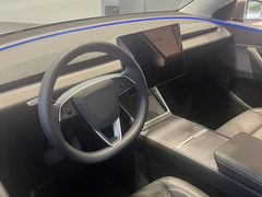 -TESLA 特斯拉(上海太古汇体验店)
