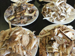-东巴谷野生菌火锅餐厅