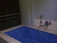 -皇马海口湾海景酒店(万绿园秀英港店)
