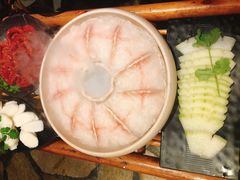 -老牌坊云南鱼豆花火锅(爱建店)