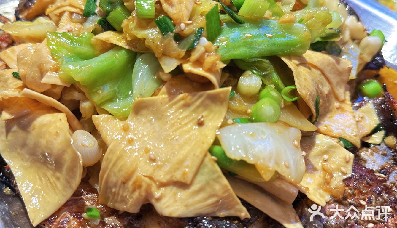 头一回配菜先清盘，这家烤鱼🈶️点颠
