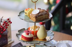 Cute Family Afternoon Tea