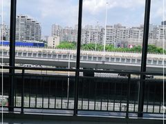 -龙阳广场-地下停车库