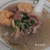 在大众点评上选择了一个双人套餐！两个女生可以吃的很饱！