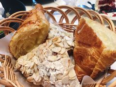 杏仁羊角-麦田工坊(月湖店)