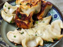 -无名氏宵夜小摊(祝家三姐妹馄饨店)