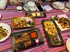 -香巴拉云南餐厅(华莱坞店)