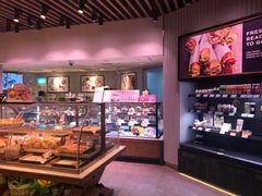 面包甜点陈列柜-巴黎贝甜(泗泾店)