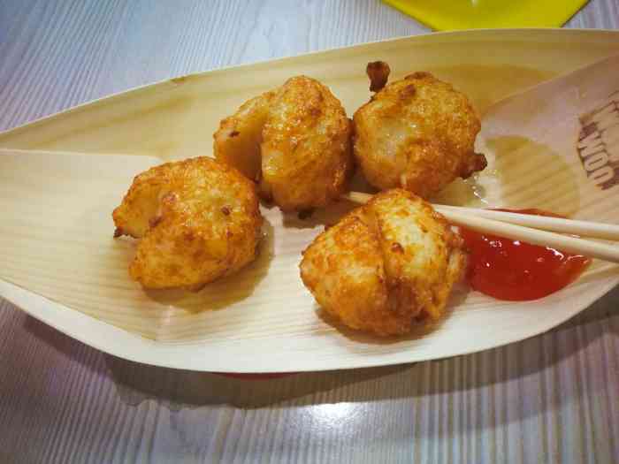 第一次踩雷奇葩店家,东西难吃就算了咯,吃一半一个大妈服务员还过来