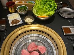 -山川小町·极番烧肉(新地假日广场店)