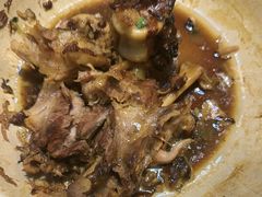 -老码头黑皮肘子锅包肉(赣水路店)