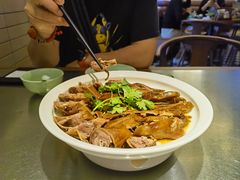 -潮界(LU·ONE凯德晶萃广场店)