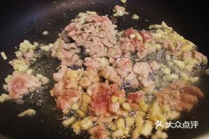 色香味俱全的下饭菜香菇肉沫豆腐 