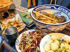 酸菜炒汤团-蜗牛小馆醉乡民谣云南菜(惠新西里店)