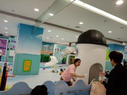 -孩子王童乐园(唐山万达广场店)