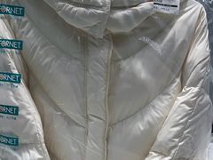 -福奈特洗衣洗鞋(宝华广场店)