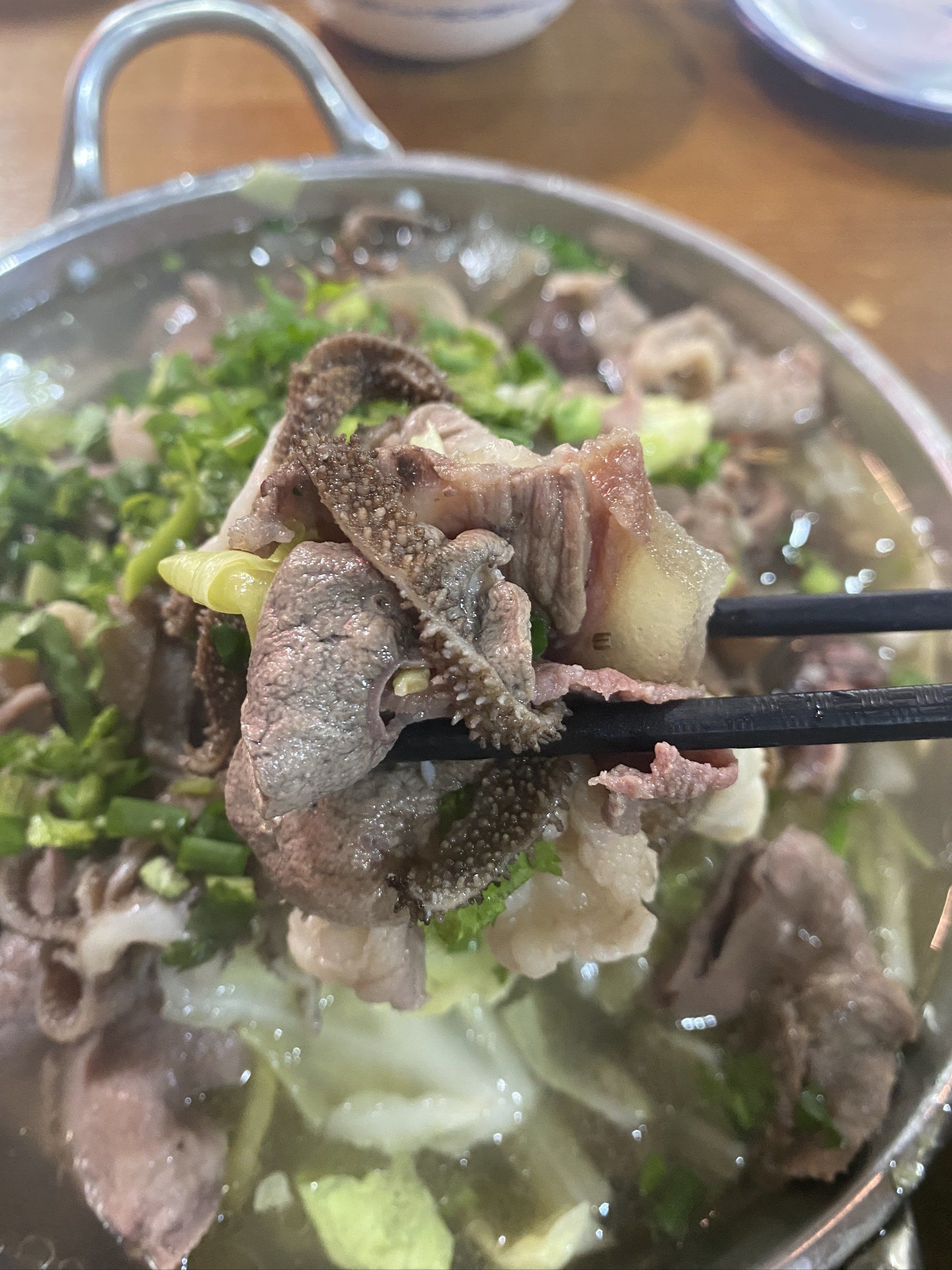乐山的跷脚牛肉果然好吃,出了乐山就变味了