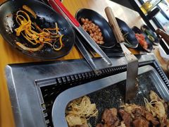 -小黑猪石板烤肉(美食街店)