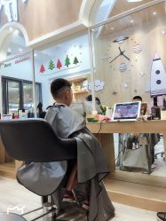 -奇怪的独角兽亲子理发沙龙