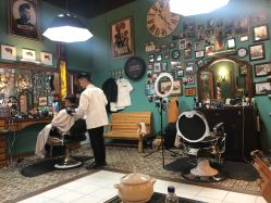 -小戈男士复古理发馆barber shop