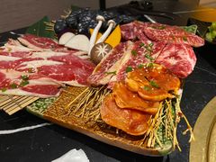 -山川小町·极番烧肉(新地假日广场店)