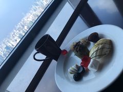 -上海龙之梦万丽酒店