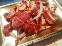 鲜拌肥牛-围炉肉舍•炭烤活鳗•丹东海鲜烤肉(步行街店)