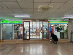 -全家便利店(莲花池东路店)