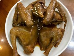 卤水乳鸽-煲煲掂风味煲仔饭餐厅(西区店)