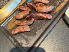 -铭牛烧肉·和牛海鲜自助(高新月牙湖店)