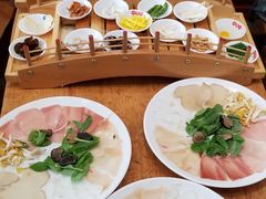 -桥香园过桥米线(国贸店)