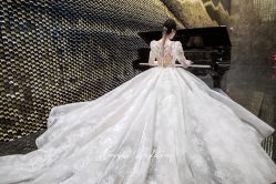 -艾米丽婚纱礼服