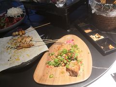 -何师烧烤Pro ·江湖川菜·小龙虾·精酿(太古里旗舰店)