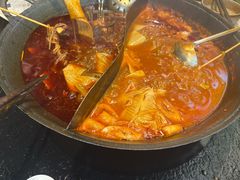 -鹿鸣山草本茶香火锅(园西路店)