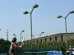 -成都高新创新角度网球俱乐部