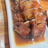 广辰烧腊专门店先切给你吃