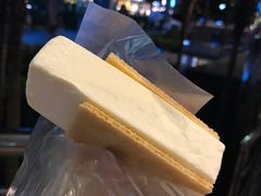 -詹爷爷乌节路街头冰淇淋
