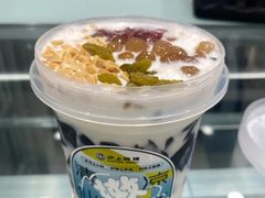 嫩仙草牛乳冰-沪上阿姨·精选茶饮(扬帆小区店)
