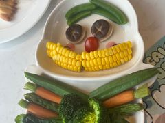 -水桶王国主题餐厅·聚会·生日派对·亲子活动·家庭套餐(亚龙湾希尔顿店)